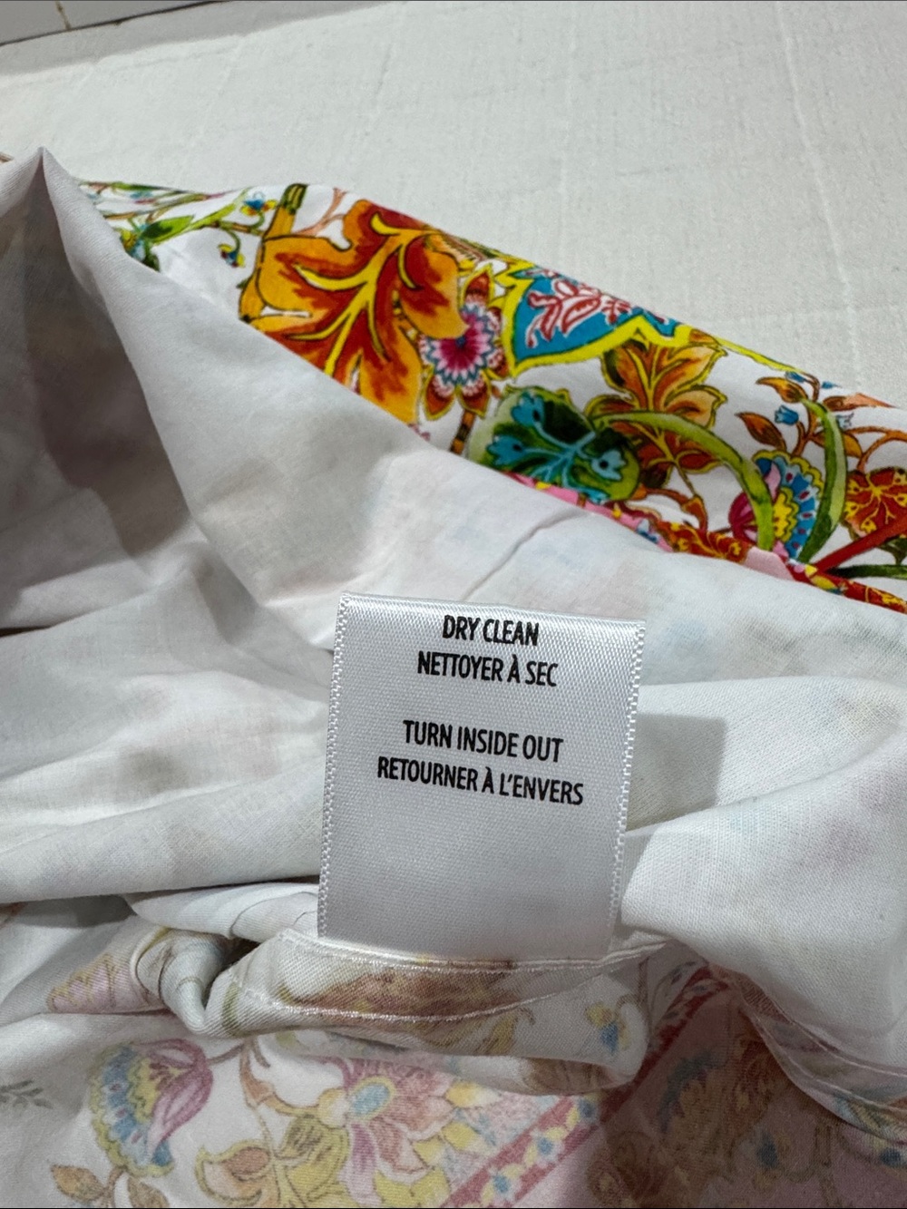 Robert Graham Limited Edition "Giverny Flowers" Shirt - Picture 14 of 14
